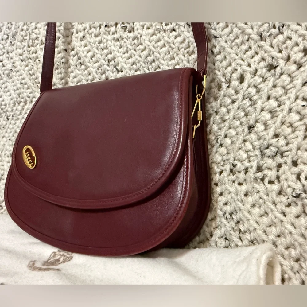 Vintage Gucci Burgundy Crossbody - Picture 4 of 12